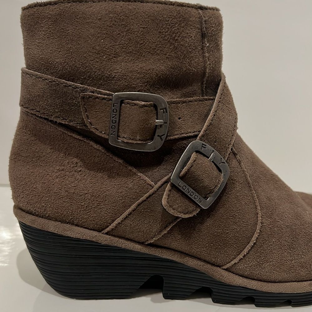 Fly London Perz Brown Suede Wedge Buckle Boots Booties Size 37 - Picture 7 of 13